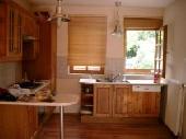 Di�sdligeten elad� csal�di h�z